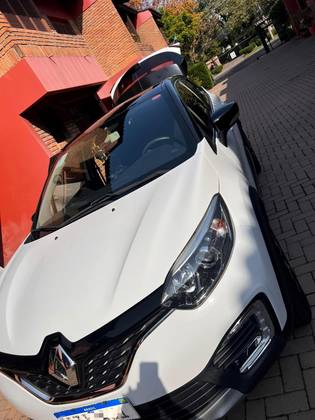 RENAULT CAPTUR 1.6 16V SCE FLEX INTENSE X-TRONIC RENAULT CAPTUR 1.6 16V SCE FLEX INTENSE X-TRONIC